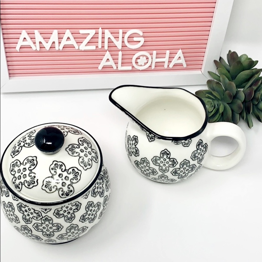 Brand New Signature Housewares Sugar & Cream Set